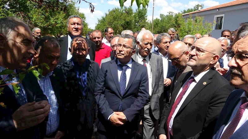 TBMM Zirai Don Araştırma Komisyonu Malatya’da kayısı bahçelerinde inceleme yaptı
