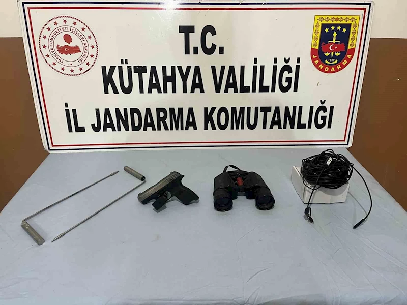 Kütahya’da jandarmadan kaçak kazı operasyonu: 2 şüpheli gözaltına alındı

