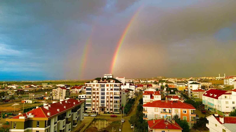 Karaman’da sağanak yağış sonrası gökkuşağı şöleni
