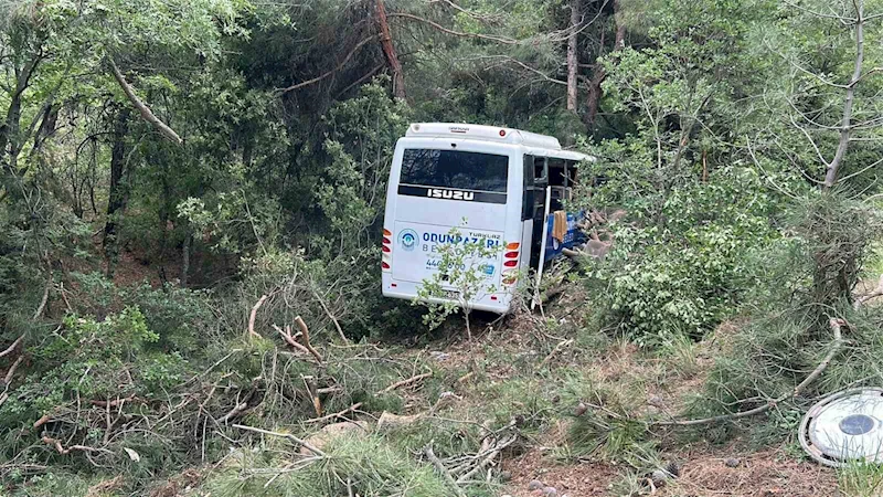 Mihalgazi-  Eskişehir yolunda midibüs şarampole uçtu: 28 yaralı
