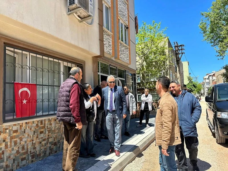 Başkan Mirza, Çınarlı Mahallesi’ndeki yol ve kaldırım çalışmalarını inceledi
