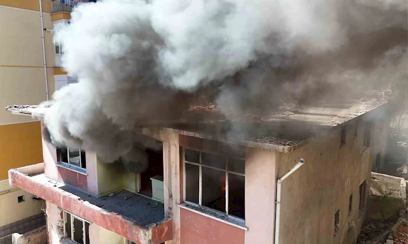 Habersiz tatbikat yapıldı, herkes gerçek sandı: Enkazda çocuk olduğunu düşünen mahalleli endişelendi
