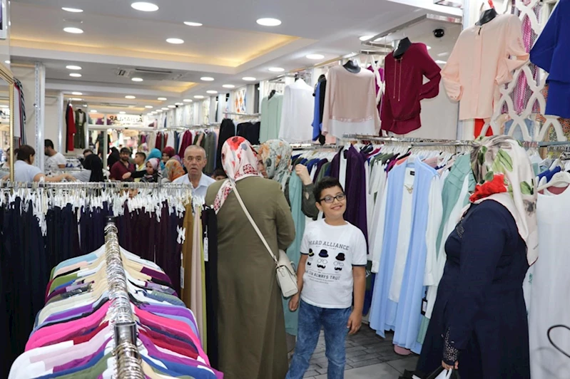 Gaziantep’in tarihi çarşılarında bayram hareketliliği başladı
