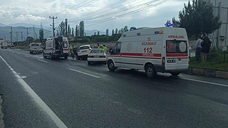 Kastamonu’da iki otomobil çarpıştı: 5 yaralı
