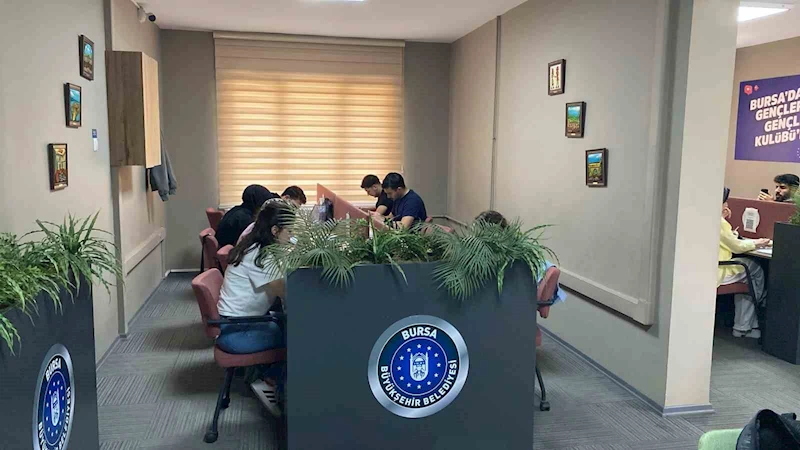 Bursa’da gençlik merkezleri, sınav haftasında 24 saat açık

