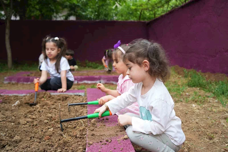 Muş’ta minik öğrenciler toprakla buluştu
