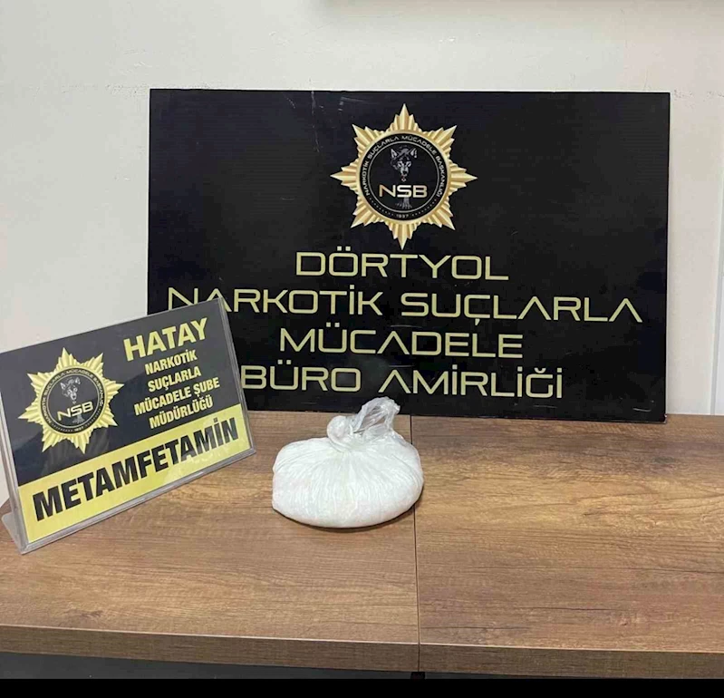Erzin’de durdurulan araçta 650 gram metamfetamin ele geçirildi
