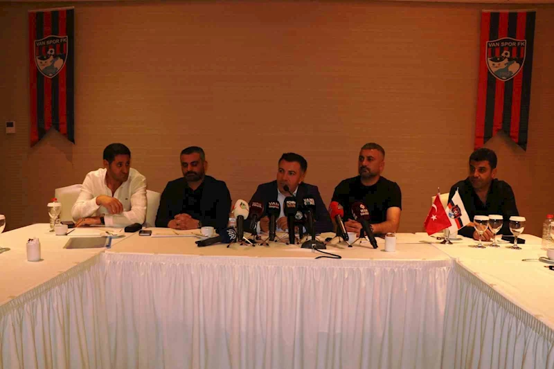 Vanspor yönetimi basınla bir araya geldi
