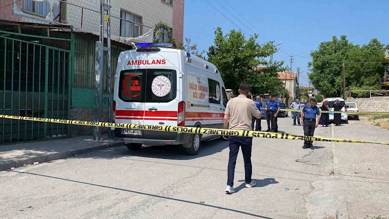 Marketten evine giderken hayatını kaybetti

