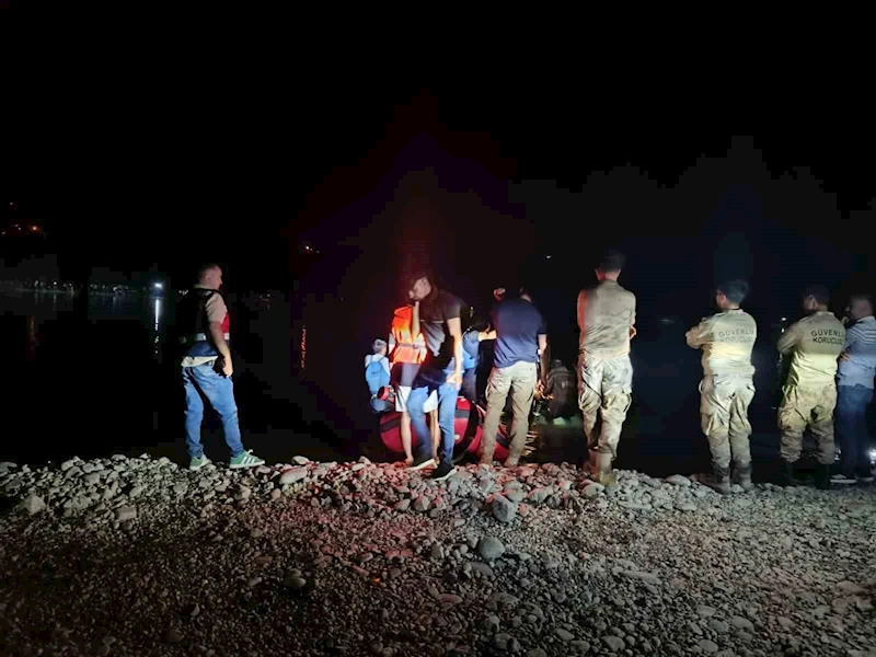 Balık tutmak için nehre giren şahıs akıntıya kapıldı, arama çalışması başlatıldı
