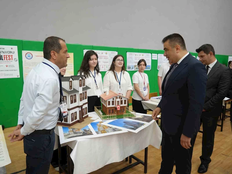Kastamonu’da öğrencilerin projeleri festivalde sergilendi
