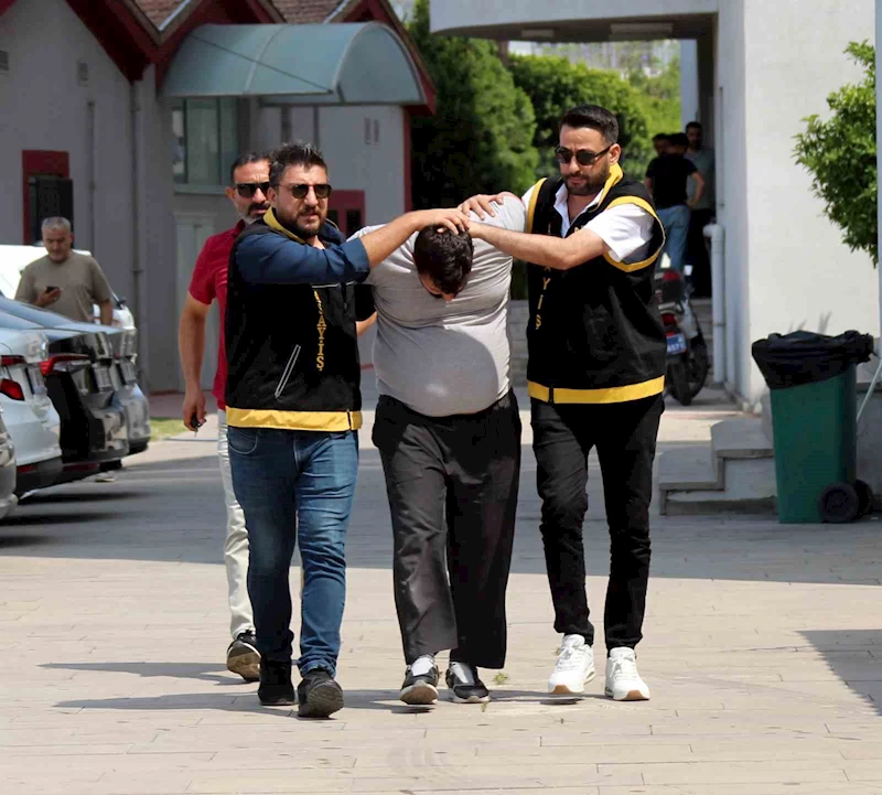 Katil evlat, annesini ’Al karını evimden git’ sözü üzerine öldürmüş
