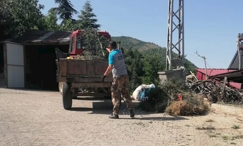Saimbeyli’de sokaklar temizlendi, çöpler dezenfekte edildi
