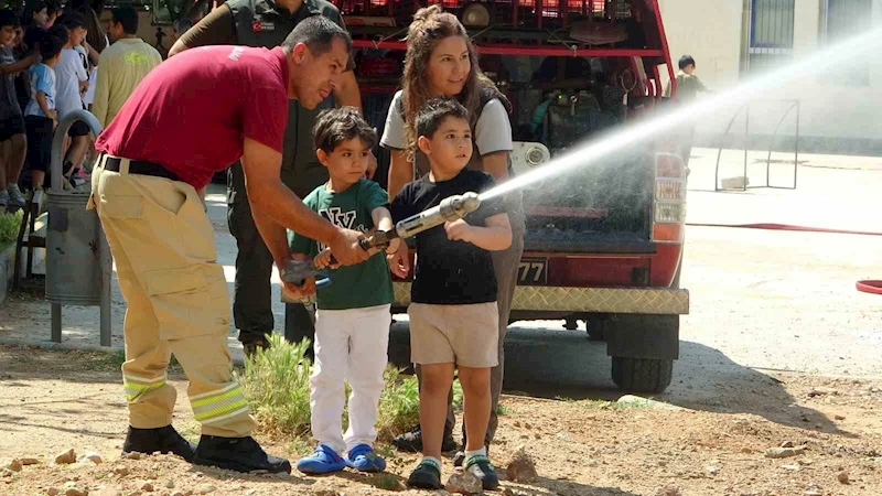 Muğla’da öğrencilere orman yangınları konusunda eş zamanlı farkındalık eğitimi verildi
