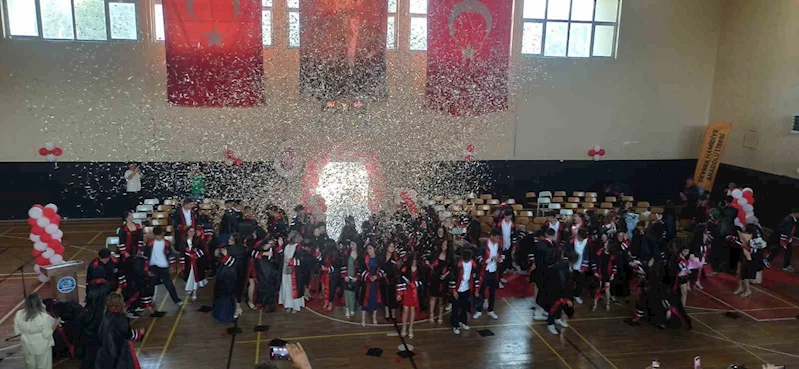 Devrek Hamidiye Anadolu lisesinden mezuniyet töreni
