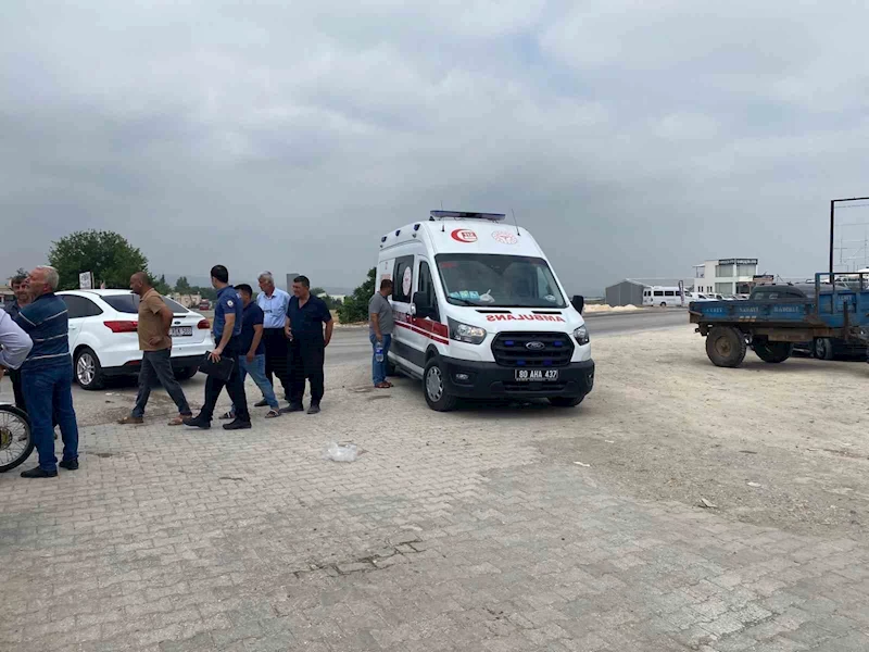 Osmaniye’de araçla çarpışan motosikletteki 2 kişi yaralandı
