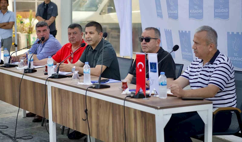 Başkan Günel Kadınlar Denizi Mahallesi esnafıyla bir araya geldi
