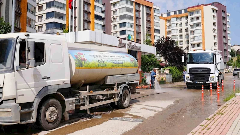 Elazığ’da mahalle temizlik çalışmaları sürüyor
