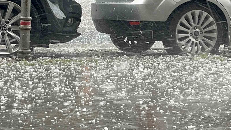 Konya’da dolu ve sağanak yağış etkili oldu
