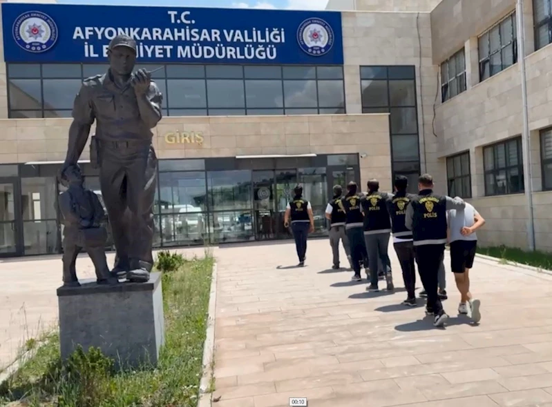 Travers fabrikasından 250 bin TL’lik bakır kablo ve malzeme çalan 5 kişi tutuklandı
