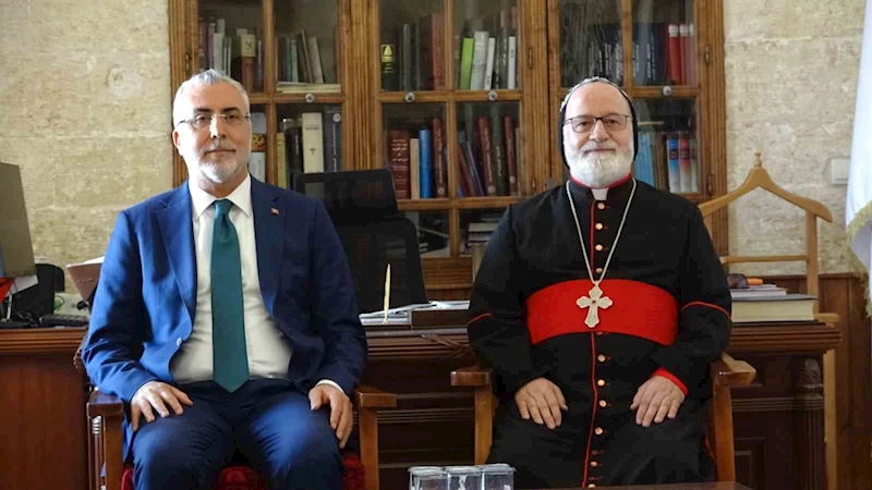 Bakan Işıkhan, Mardin’de din temsilcileri ile bir araya geldi
