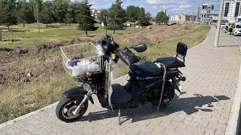 Tırın çarptığı elektrikli motosiklet sürücüsü ağır yaralandı
