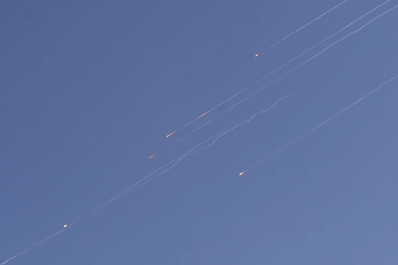İran’dan İsrail’e yeni saldırı: Tel Aviv ve Kudüs’ten patlama sesleri yükseldi
