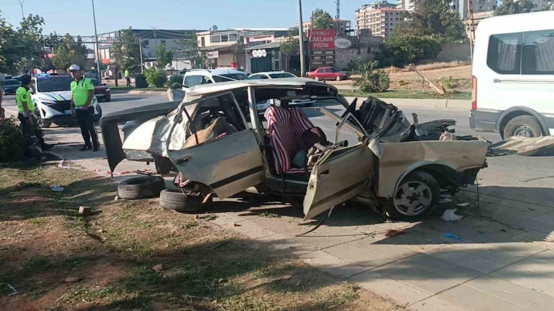 Karşı şeride savrulan Tofaş zincirleme kazaya neden oldu: 1’i ağır 10 yaralı
