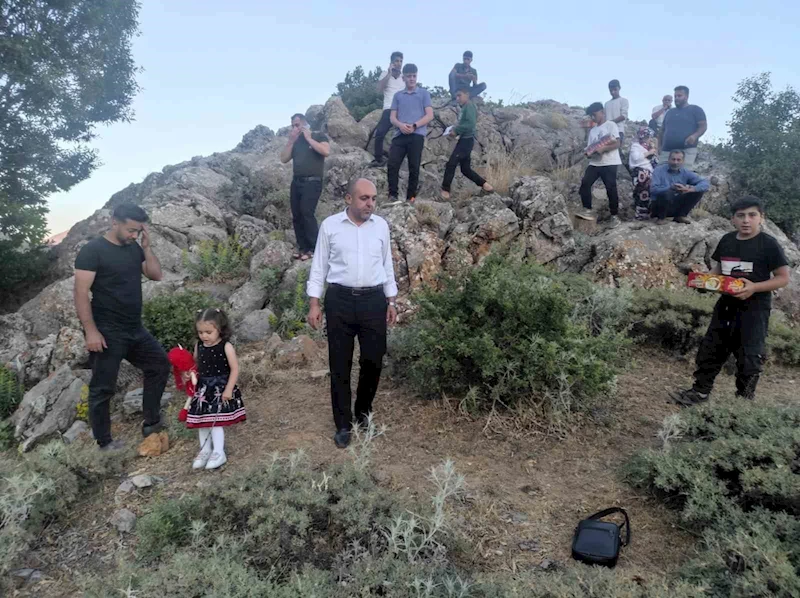 30 yıl önce teröristlerin şehit ettiği 9 ve 11 yaşındaki çocuklar unutulmadı
