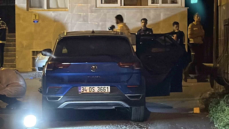 Otomobil sürücüsü, yanında oturan şahıs tarafından silahla öldürüldü
