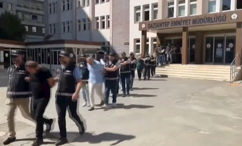Gaziantep merkezli 3 ilde kamuyu 13 milyon TL zarara uğratan şahıslara operasyon: 13 gözaltı
