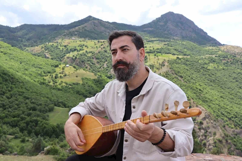Osman Korkmaz önce hemşerileri için söyledi
