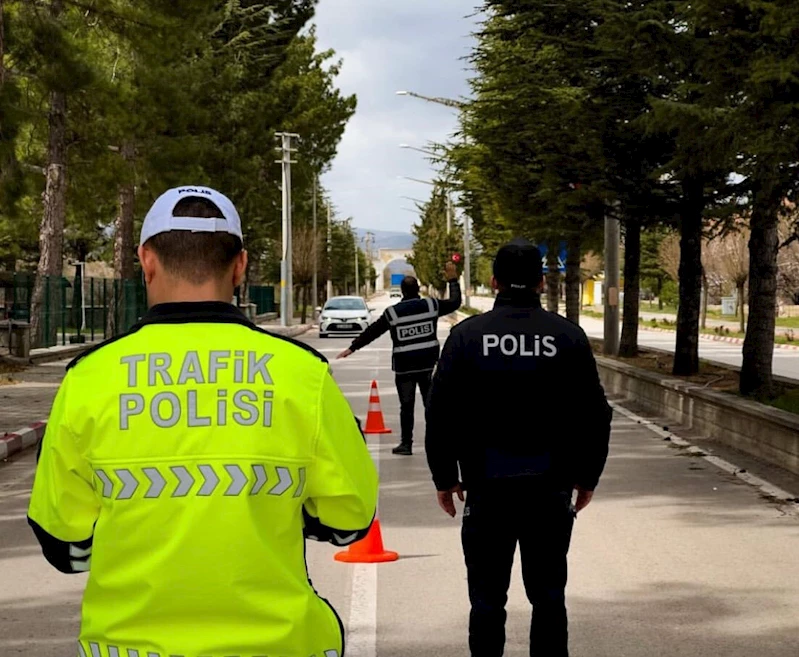 Isparta’da son 1 haftadaki denetimlerde aranan 47 şahıs yakalandı
