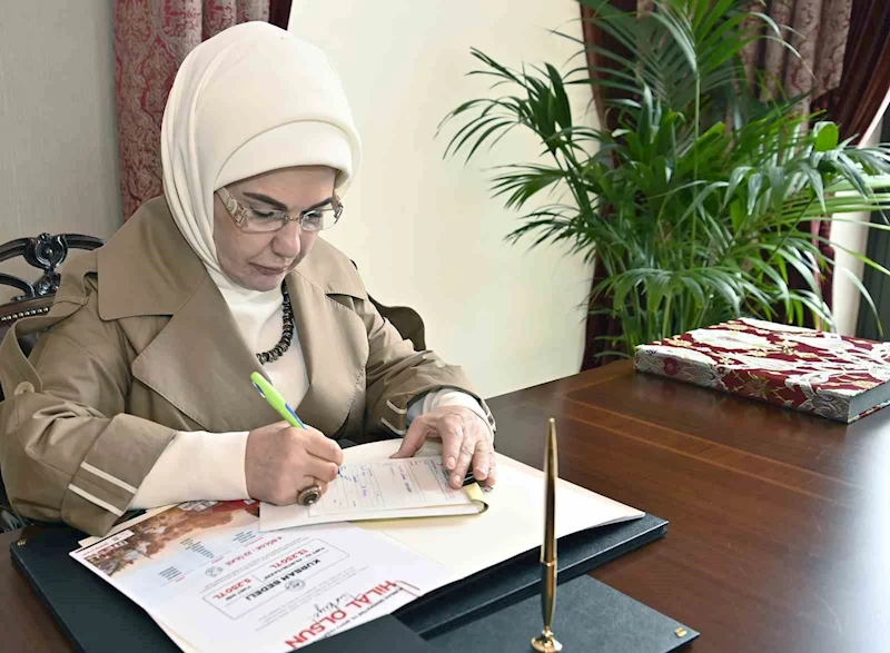 Emine Erdoğan, Türk Kızılay’a kurban bağışında bulundu
