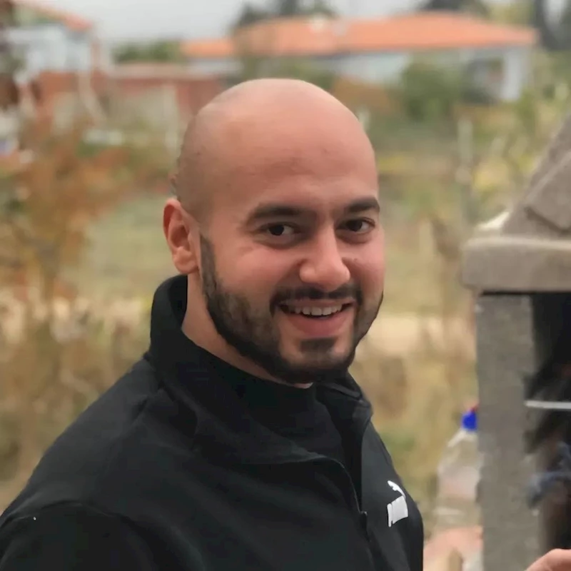 Takla atan otomobil sürücüsü hayatını kaybetti
