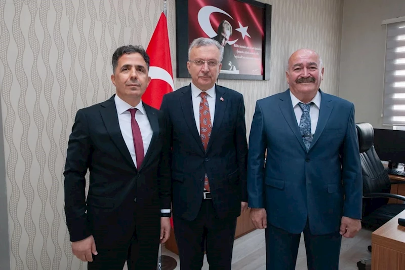 Eğitim Fakültesi Dekanlığına Prof. Dr. Kayalar atandı
