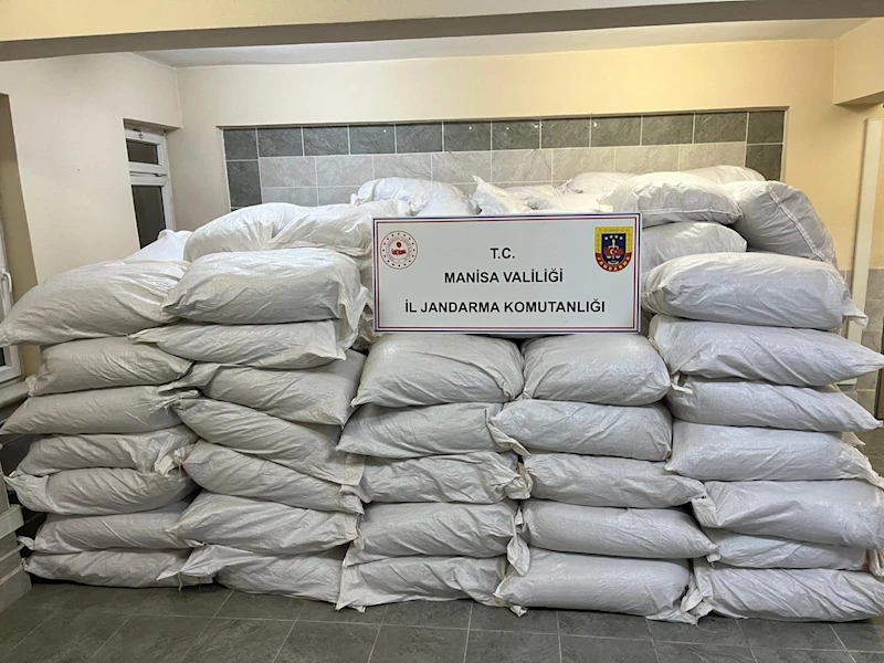 Manisa’da 7 bin 900 kilo kıyılmış tütün ele geçirildi
