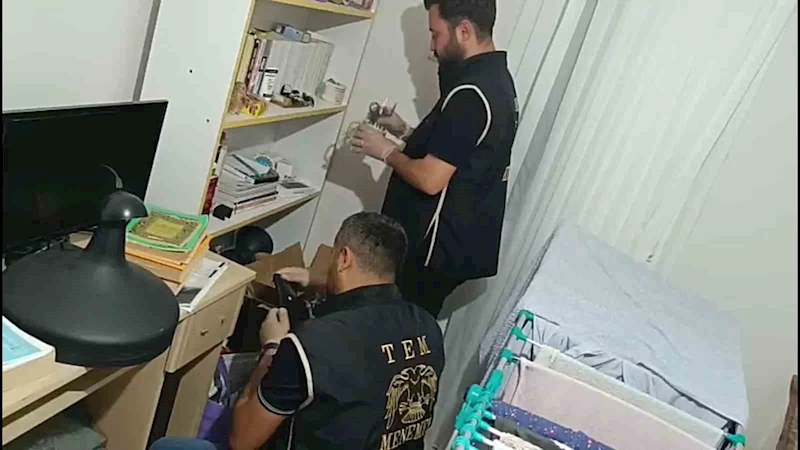 İzmir’de FETÖ’nün hücre evlerine operasyonda 27 tutuklama
