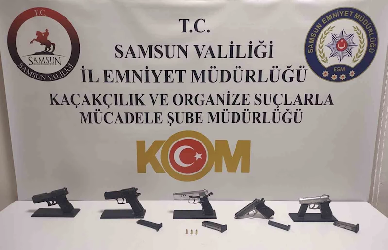 Samsun’da 5 tabanca ele geçirildi: 2 gözaltı
