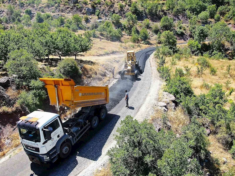 Büyükşehir’den yoğun altyapı ve yol mesaisi
