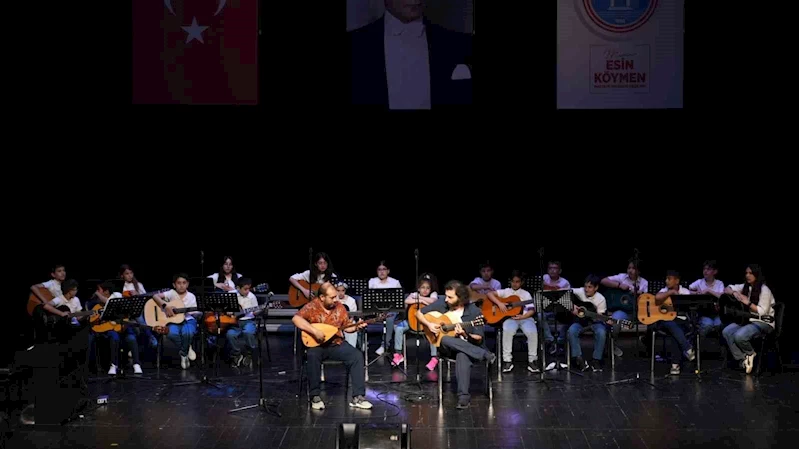 Maltepe’de geleceğin sanatçılarından yıl sonu gösterisi
