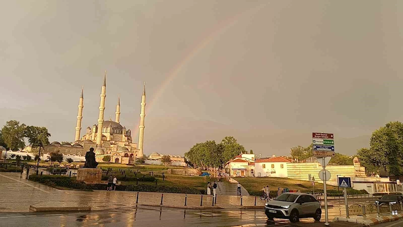 Edirne’de yağmur sonrası gökkuşağı şöleni

