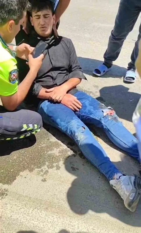 Muş’ta motosiklet ile hafif ticari araç çarpıştı: 1 yaralı
