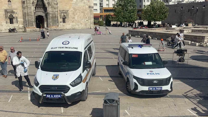 Camide baygın bulundu, hastanede hayatını kaybetti
