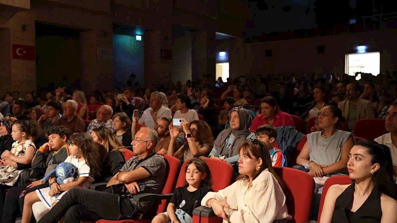 Niğde’de öğrencilerden İngilizce tiyatro
