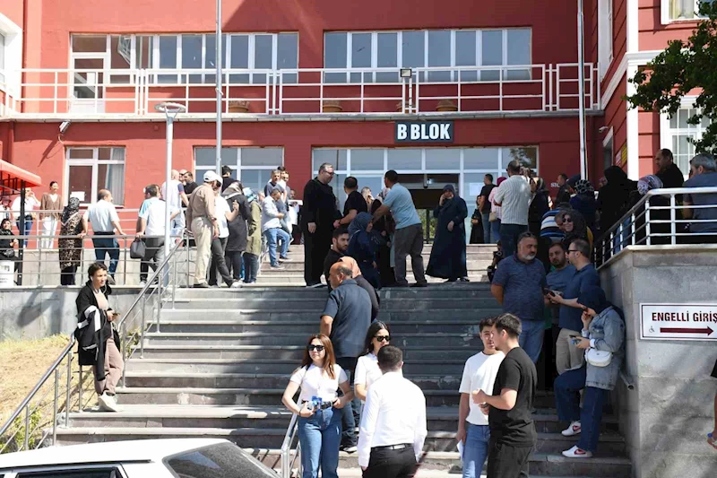 Üniversite sınavı için öğrenciler TYT’de ter döktü
