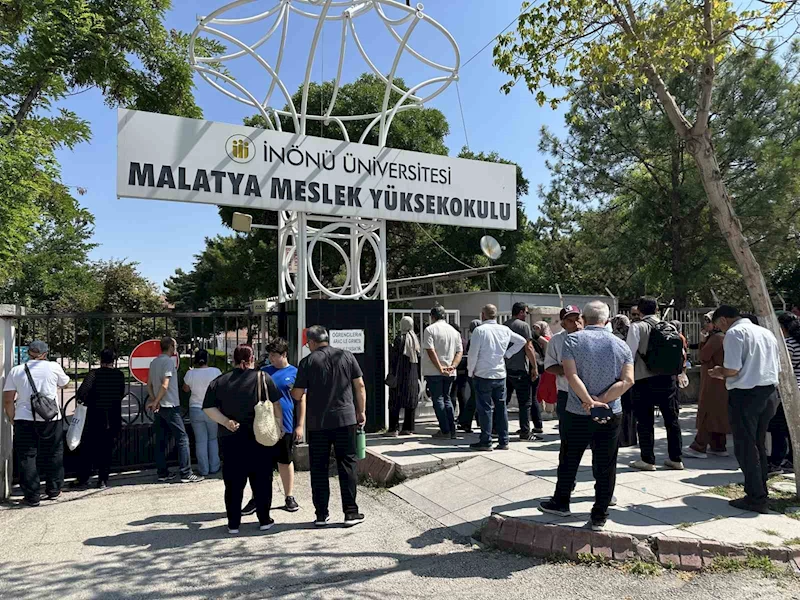 Malatya’da YKS’nin ikinci oturumu başladı
