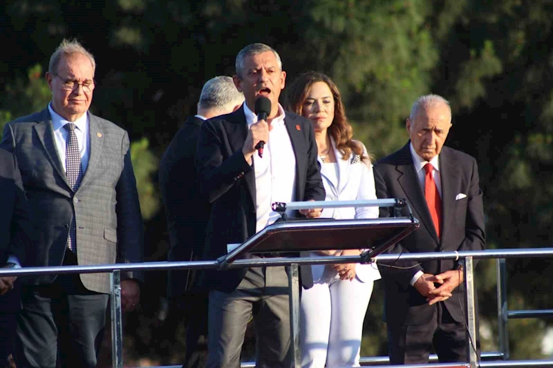 CHP Genel Başkanı Özel, Tekirdağ’da partililere seslendi
