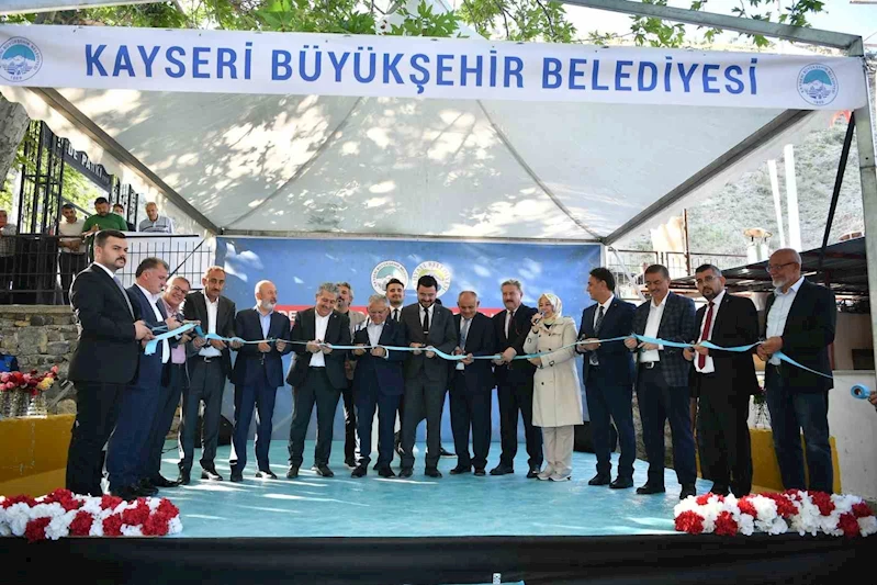 Derebağ Şelalesi ’ne 12 kilometrelik grup yolu yapıldı
