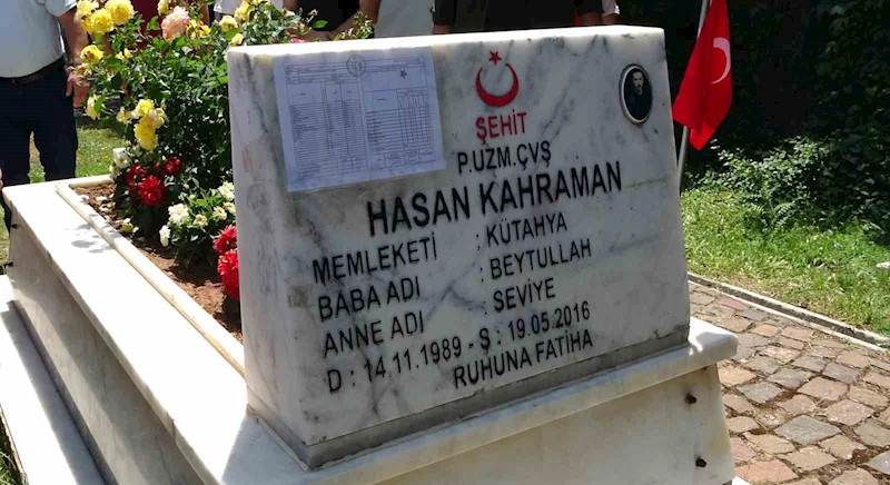 Şehit babasına duygu yüklü karne hediyesi
